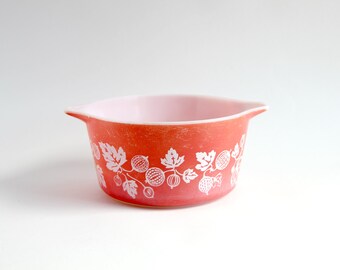 Vintage Pyrex 1950s Pink Gooseberry, pink pyrex gooseberry, pink gooseberry pyrex cinderella bowls, pink gooseberry pyrex