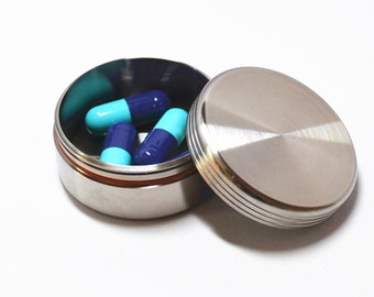New EDC Mini Waterproof Titanium Capsule Case Urgency Case Light Pocket Metal Box