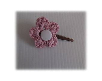 VINTAGE PINK CROCHET FLOWER ALLIGATOR HAIR CLIP