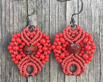 Micro-Macrame Earrings - Red