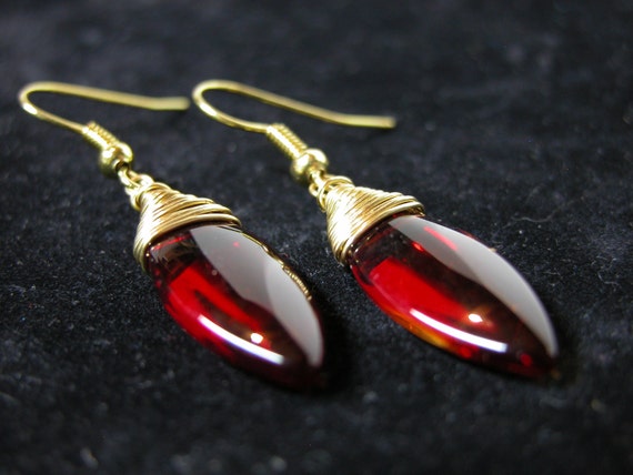 Items Similar To Red Glass Bead Dangle Earrings On Etsy 3733