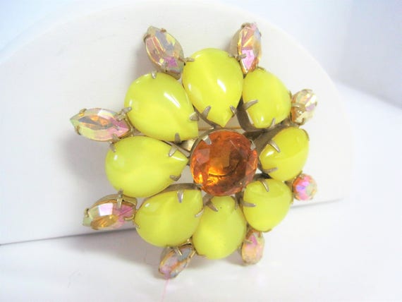 Yellow Art Glass Brooch - Yellow Open Back Cabachons - Aurora Borealis Highlights - Topaz Center Pin - Spectacular Mid Century Brooch