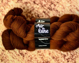 Noisette. Fingering 100% Merino super wash