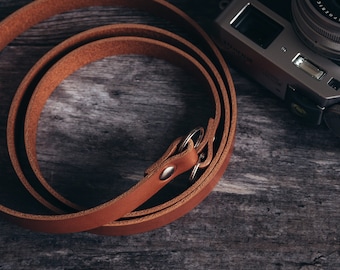 Leather Neck Strap for analog and mirrorless photo cameras, vintage-style. Made in England.