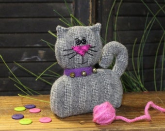 Cloth Doll PATTERN - Here Kitty Pincushion - CWC642