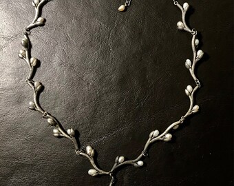 Silver Necklace with Pearls - Wonderful Natural Look