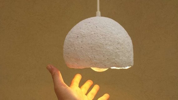 Pappmaché hängende Lampe aus Pappmaché Lampenschirm Papier Pappmaché hängende Lampe aus Pappmaché Lampenschirm Papier