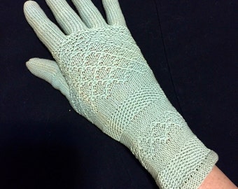 Crocheted gloves, pale mint green color, size small, 1930's
