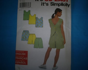 Simplicity 8203 Summer outfits Size 10-20.
