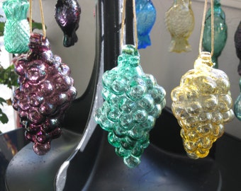 mold blown glass grape ornament suncatcher