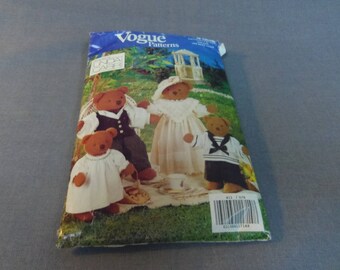 Bear Family Stuffed Bears with Clothes, Papa, Momma 20" and 2 Baby Bears 12", Cut and Complete Pattern, Vogue Pattern 8098/411, 1991