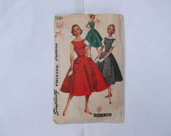 Pattern simplicity1280 dress size 12, year 1955