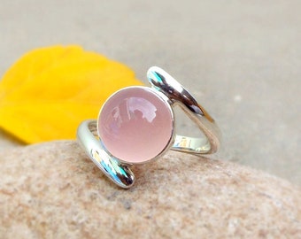 Natural Healing Crystal Gemstone Ring Rose Quartz Ring sterling silver Quartz jewelry Womens jewelry Rose quartz ring Gemstone stacking ring