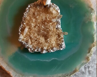 Small crystal plate edged with silver leafing. Item# S128