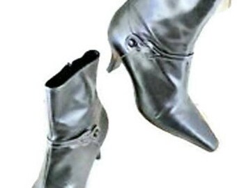 Michele D Size 7 Med Mid-Calf Black Leather Boot