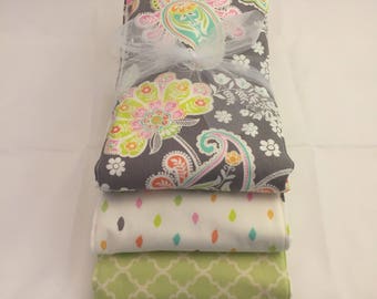 Paisley Cotton Burp Cloth Set