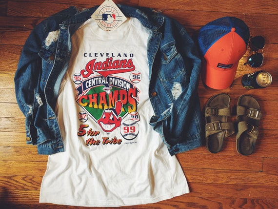 NWT Chief Wahoo Cleveland Indians deadstock t-shirt (rare)