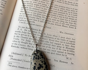 Spekled Stone Necklace