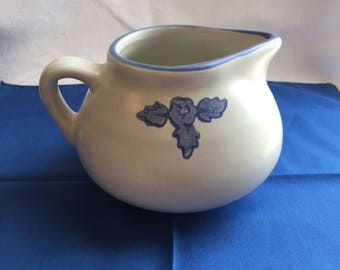 Vintage Pfaltzgraff gravy / syrup pitcher