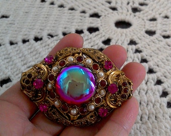 Stunning Vintage GERMAN Gold Tone Brooch Pink Gemstone/Glass with Pearl Stud Seeds