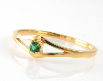 Emerald jewelry | Etsy