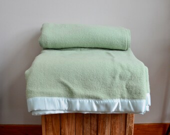 Faribo Wool Twin Size Vintage Blanket | Green Faribo Wool blanket | Vintage Wool Bed Blanket | Faribault Woolen Mills 100% Pure Wool Blanket