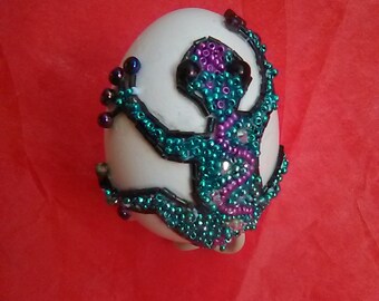 Beaded Egg with Original Gecko Design