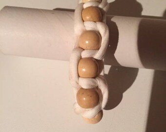 WOOL BRACELET AND PEARL