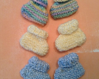 Doll Clothes/Knit Doll Booties/Baby Doll Booties/Retro Baby Doll Booties/Nostalgic Baby Doll Booties/Little Girl Gift/Doll Booties Wardrobe
