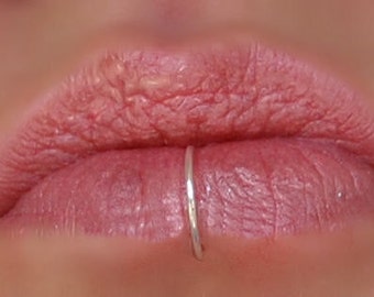 Silver Lip Ring / REAL Pierced Lip Jewelry / Thin Piercing Lip Ring / Lip Rings for Pierced Lips / Sterling Silver Lip Ring - CUSTOM SIZING