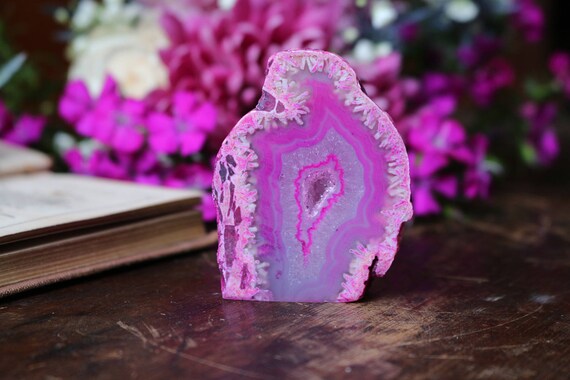 Pink Small Agate Geode 120g, Small Geode, Raw Agate, Agate Druzy, Agate Crystal, Little Geode, Mini Agate Geode, Collectible Geodes