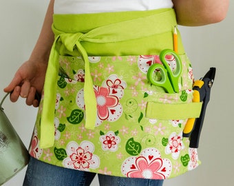 Garden apron, half apron, gardening apron, multi pocket apron, gardener's apron, floral apron, florist apron, botanist apron, work apron