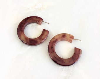 Vintage Bakelite Marble Swirl Hoop Earrings