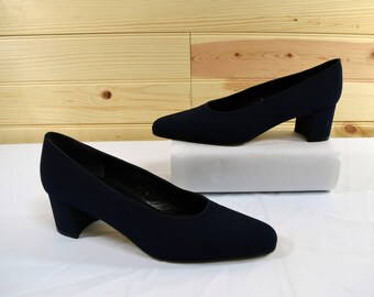 Bandolino Minimalist Black Canvas Pump Heels Size 7.5N Narrow Vintage 80s Made in Spain