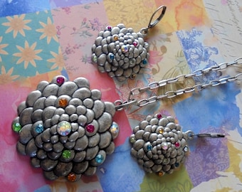 Pewter Flower Necklace and Earrings (4286)