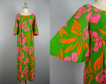 Vintage 1960s Cotton Hawaiian Dress with Angel Sleeves 60s Green Hibiscus Flower Dress by Romare Tahiti Size S