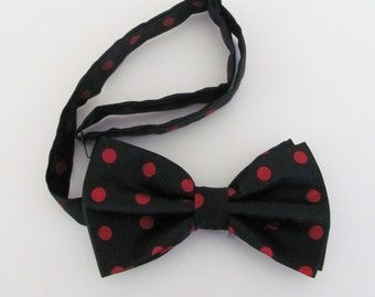 Mens Bowtie Mens Bow Tie Black With Red Polka dot Banded PreTied Bow Tie Neck Tie