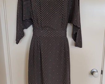 Stripe "Moods" VTG Stripe Dress w/ Button up back Sz10