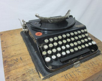 Cool 1920s Remington Portable Working Typewriter & Case!