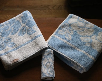 Vintage Cannon Blue and White Towel Set