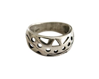Sterling Silver Openwork Design Band Ring size 6 1/2
