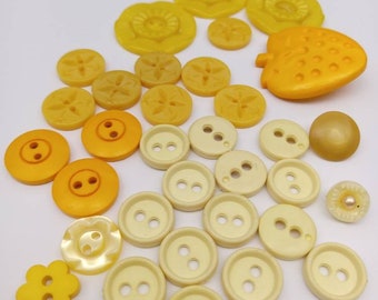 Shades of yellow vintage buttons, creamy yellow, mustard, destash!