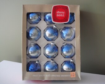 Vintage Shiny Brite Christmas Ornaments - Glass Ornaments - Original Box - Set of 12 (10 Shiny Brite, 2 Other)