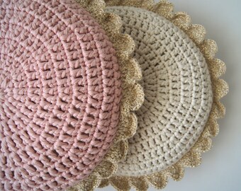Crochet pillow. Round pillow. Crochet cushion. Coussin crochet. Cojin ganchillo. Crochet home decor. Nursery decor. Baby decor.
