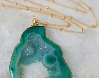 Druzy Necklace, Geode Necklace, Green Druzy Necklace Customized Geode Necklace, Colorful Geode Necklace, Geode Necklace on Beaded Chain,