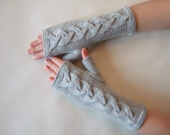 Knitted of 100 % baby MERINO wool. Light GRAY fingerless gloves, wrist warmers, fingerless mittens. Handmade gloves. Cable gloves.