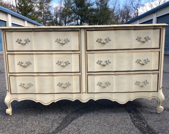 Vintage French Provincial 6 Drawer Dresser