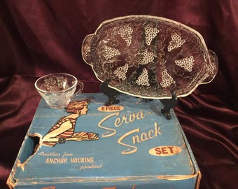 Serva-snack set from Anchor Hocking-4 piece set in orginal box