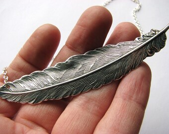 feather necklace - silver - horizontal