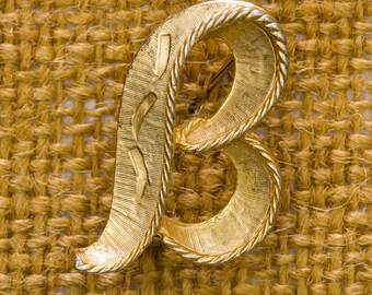 Gold Letter B Brooch Vintage Etched Script "B" Broach Vtg Pin 7JJ
